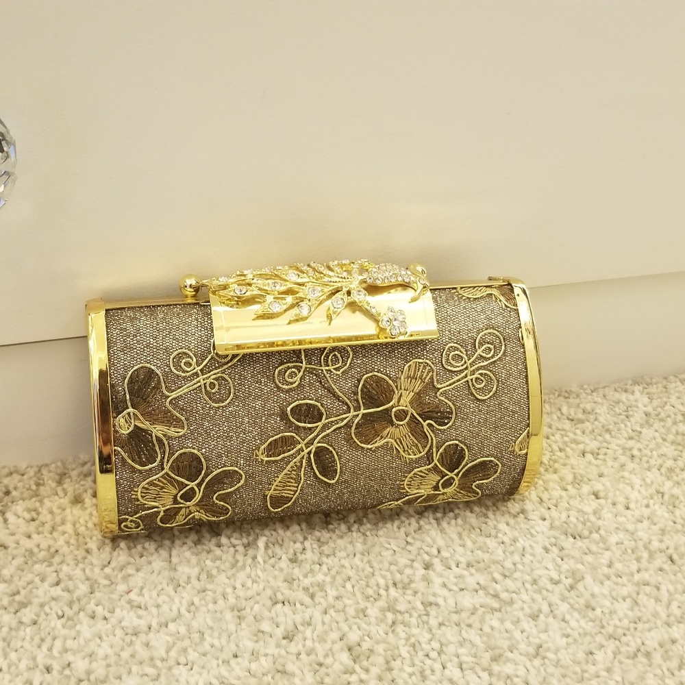 Gold clutch